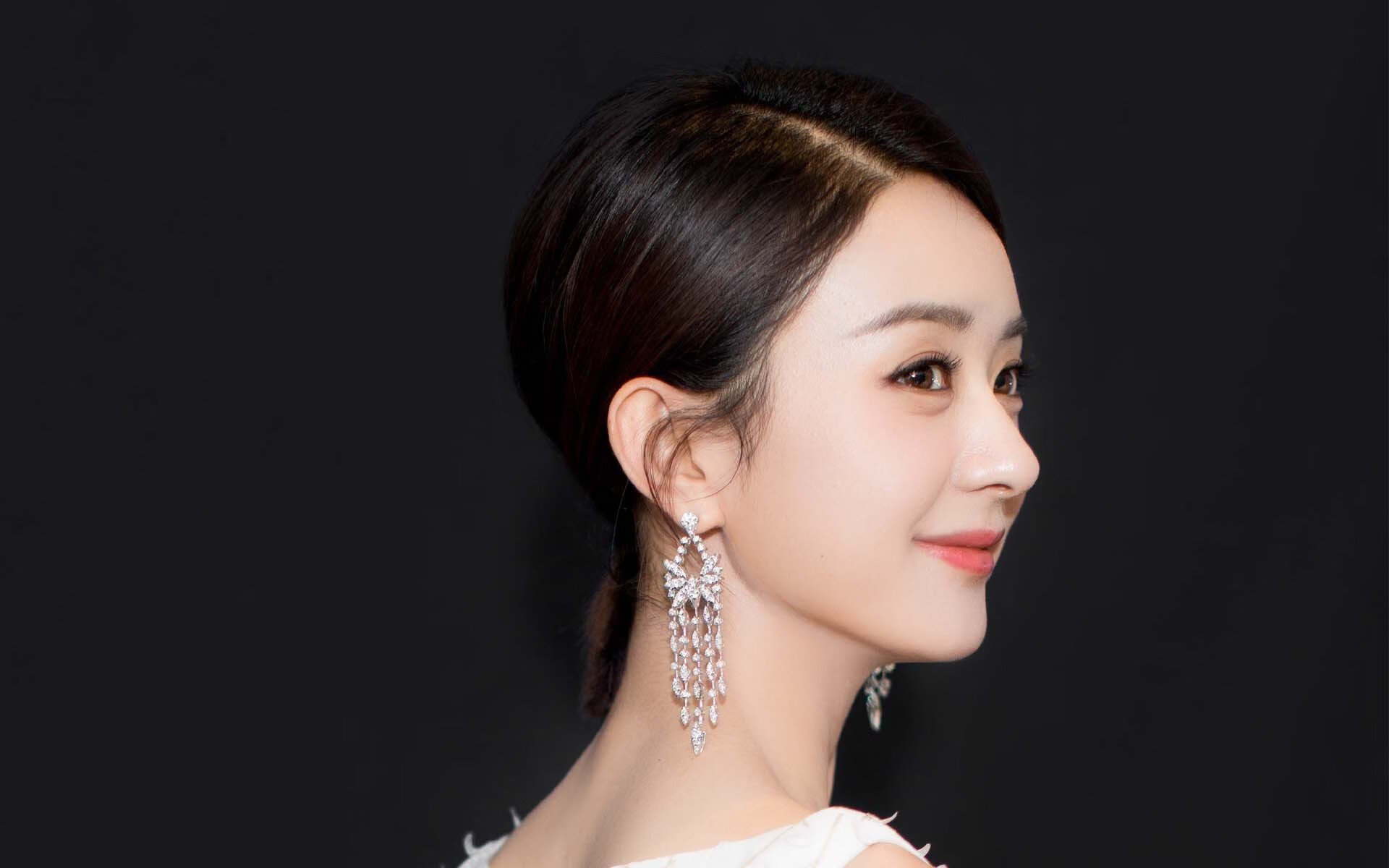 《赛事现场互动环节:增强粉丝体验的新方案》,比赛观众互动环节