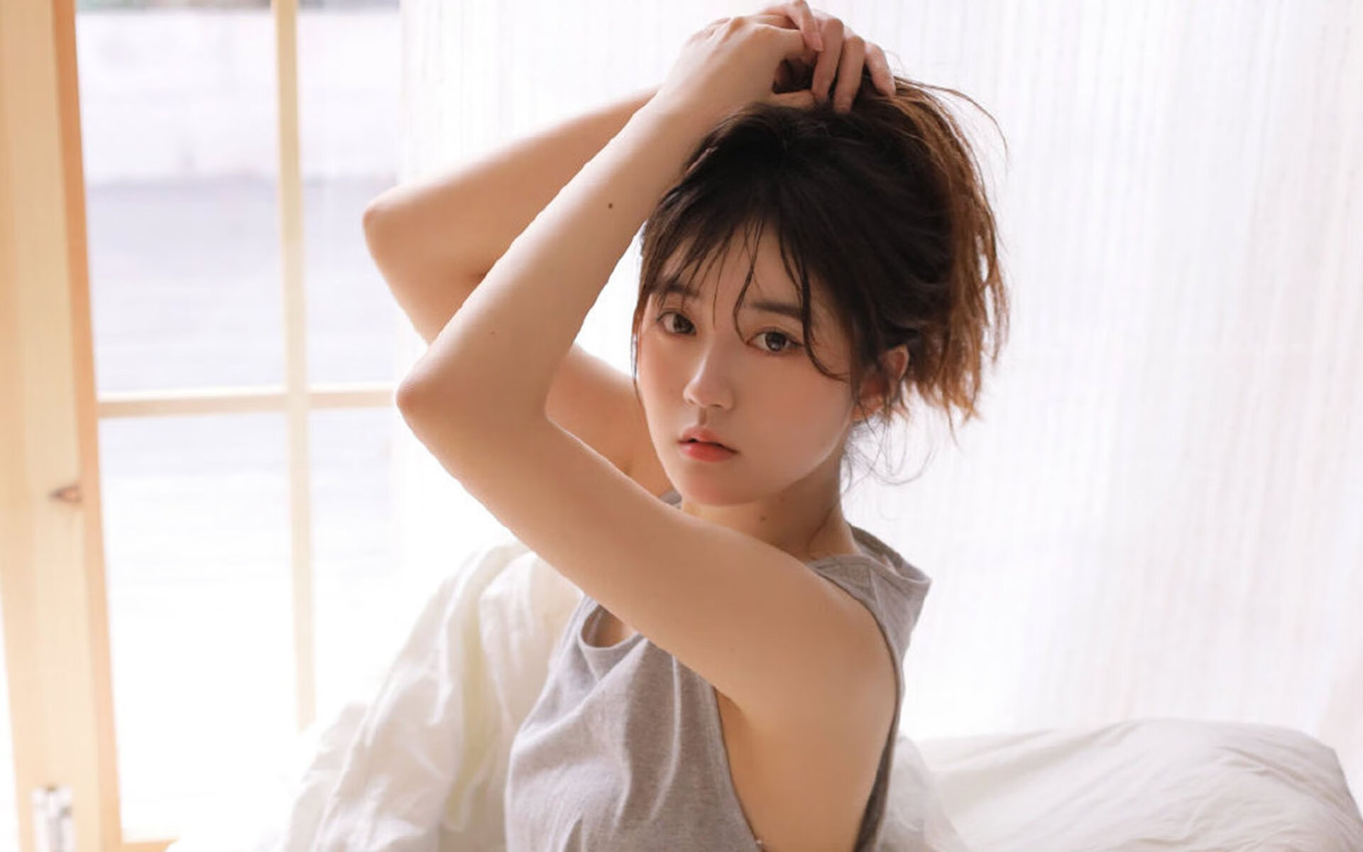 爱游戏娱乐-利物浦高强度高位逼抢，逆转战术成功带来精彩逆袭，利物浦常用阵型和战术