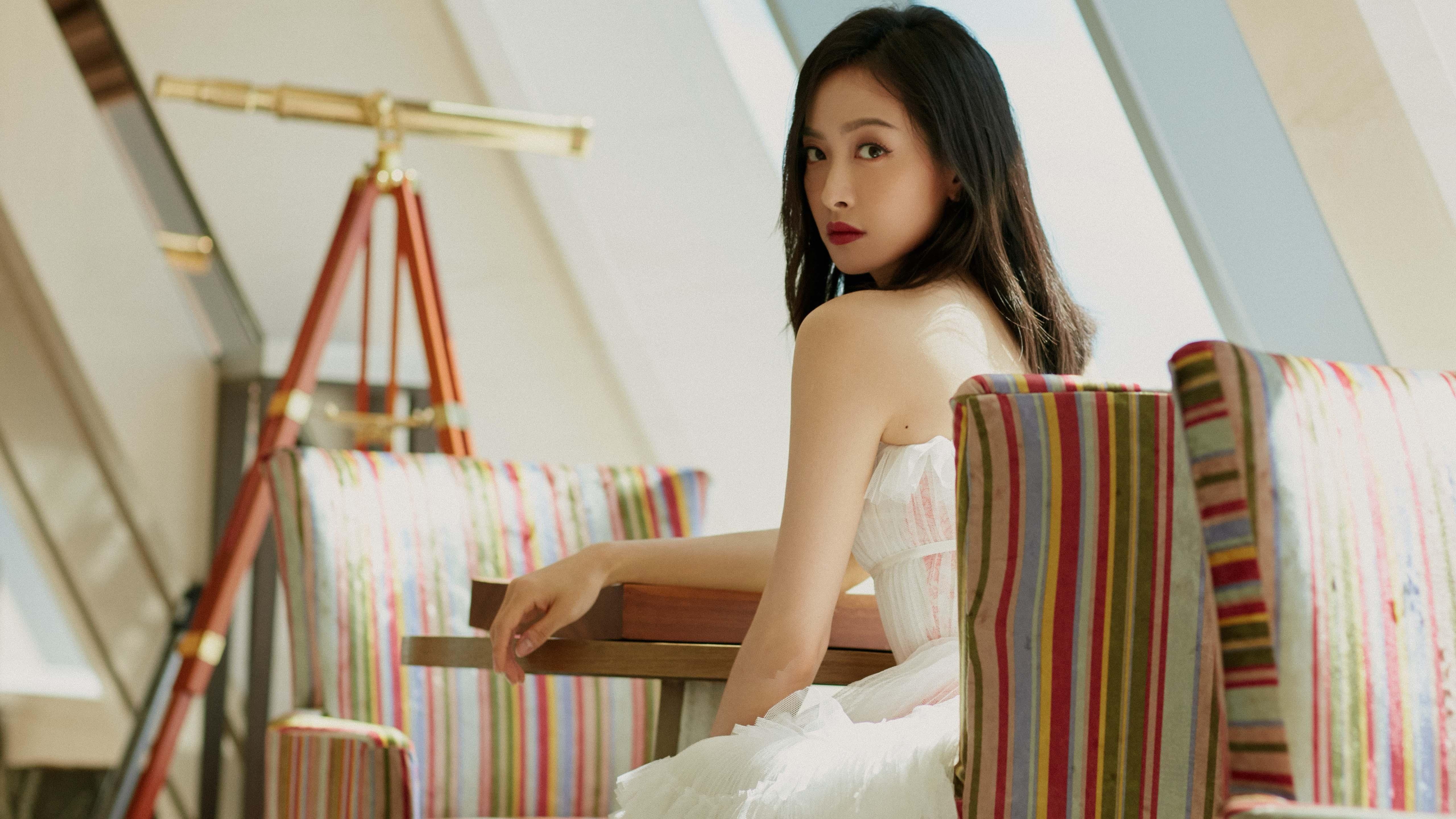 爱游戏app-勇士队战术调整得当，连胜多场稳居西部前列，勇士队dub