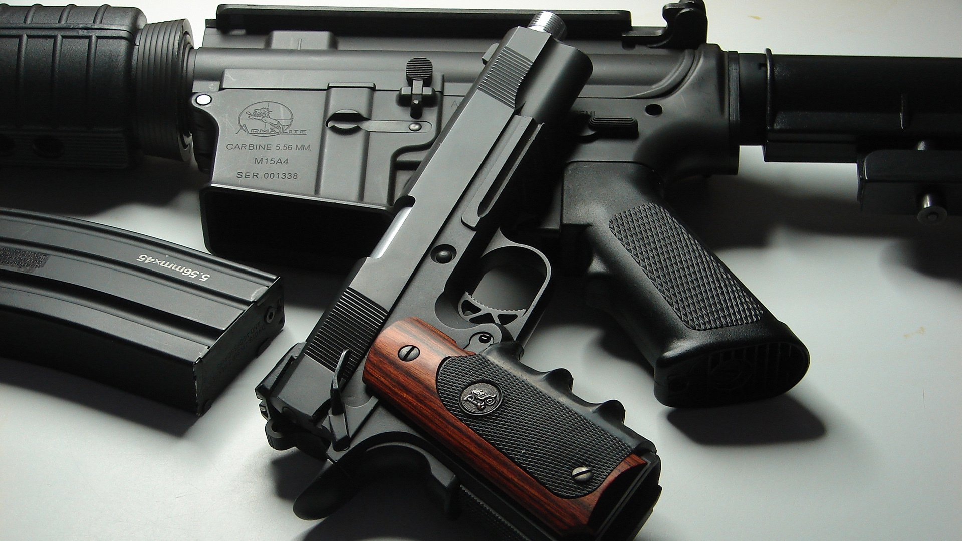 爱游戏-新西兰全黑队依旧稳居橄榄球冠军锦标赛顶端，新西兰橄榄球队访问南非